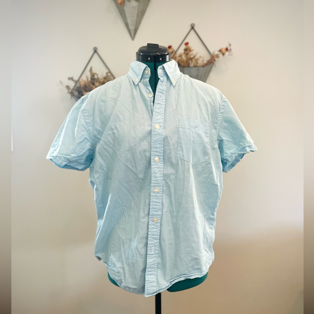 Sonoma short sleeve button down blue shirt